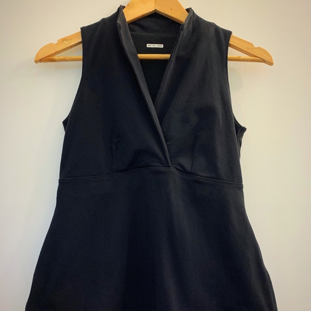 Lululemon Black V-Cut Tank top Size 8